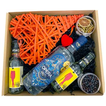 Exkluzív Nőnapi Opera Gin Tonik szett Dobozban extra nagy rattan szívvel