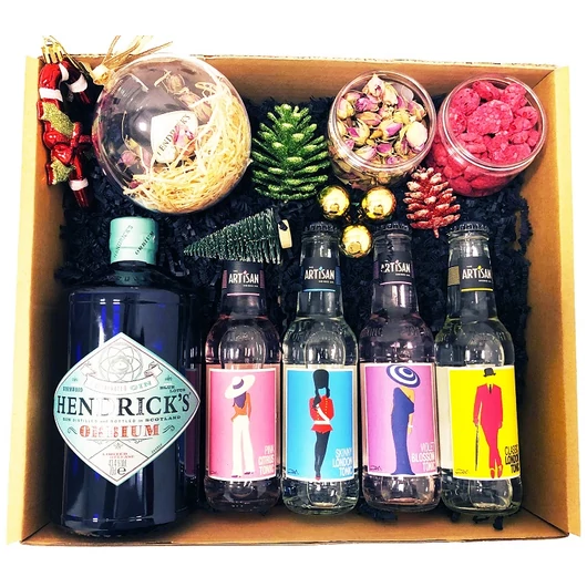 Karácsonyi Delux Hendricks Orbium Gin Tonik Szett Hendricks Karácsonyfa dísszel