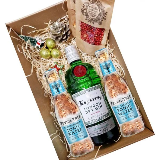 Karácsonyi Tanqueray gin tonik szett díszdobozban
