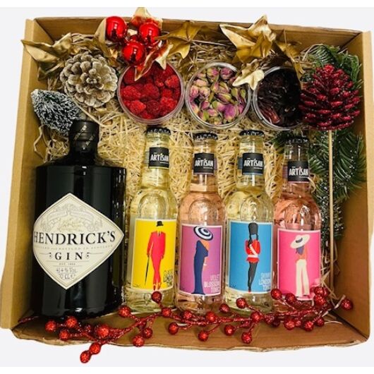 Karácsonyi Hendricks gin tonik csomag díszdobozban