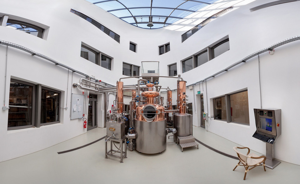 feher_peter_interju_balaton_gin