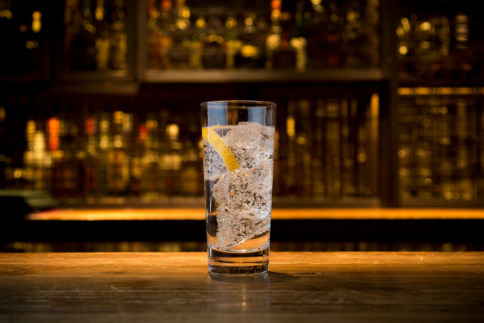 highball_pohar_gin_tonic